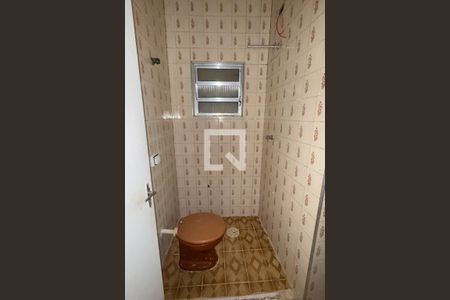 Banheiro de apartamento para alugar com 1 quarto, 40m² em Cidade Ocian, Praia Grande