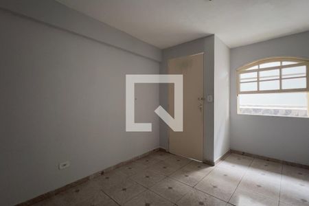 Quarto de casa para alugar com 1 quarto, 56m² em Jardim Palmira, Guarulhos