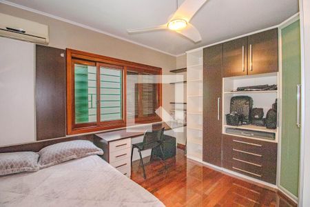 Quarto 2 de casa à venda com 3 quartos, 340m² em São João, Porto Alegre