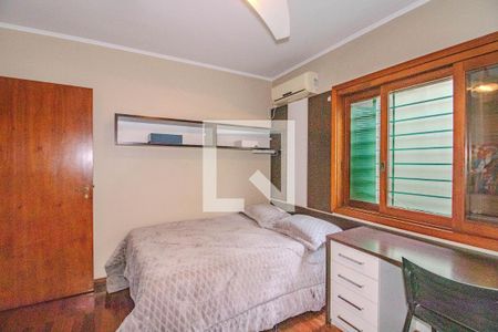Quarto 2 de casa à venda com 3 quartos, 340m² em São João, Porto Alegre