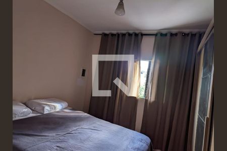 Foto 02 de casa à venda com 3 quartos, 125m² em Parque Cisper, São Paulo