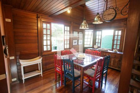 Sala de casa de condomínio para alugar com 3 quartos, 360m² em Jacarepaguá, Rio de Janeiro