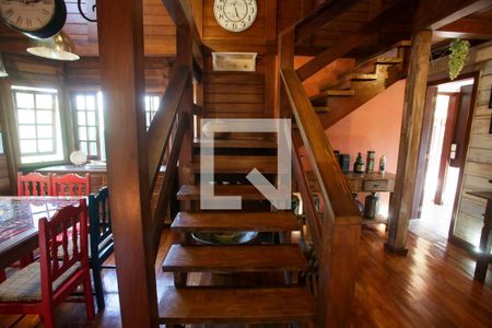 Sala de casa de condomínio para alugar com 3 quartos, 360m² em Jacarepaguá, Rio de Janeiro