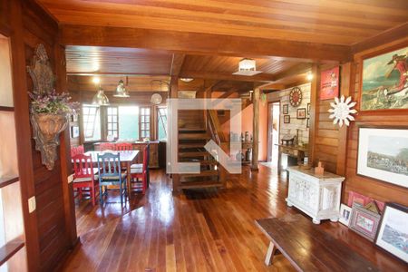 Sala de casa de condomínio para alugar com 3 quartos, 360m² em Jacarepaguá, Rio de Janeiro