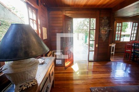 Sala de casa de condomínio para alugar com 3 quartos, 360m² em Jacarepaguá, Rio de Janeiro