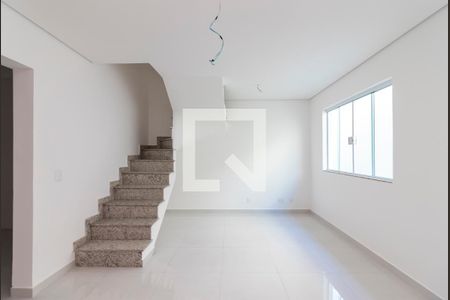 Sala de casa de condomínio à venda com 3 quartos, 124m² em Jardim Santa Ines, São Paulo