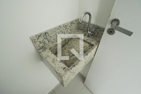 Lavabo de casa à venda com 3 quartos, 124m² em Jardim Santa Ines, São Paulo