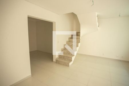 Sala de casa à venda com 3 quartos, 124m² em Jardim Santa Ines, São Paulo