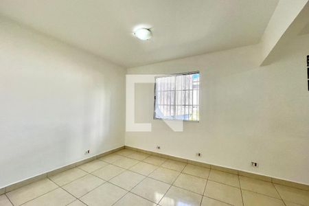 Quarto 1 de casa para alugar com 6 quartos, 143m² em Vila Alexandria, São Paulo