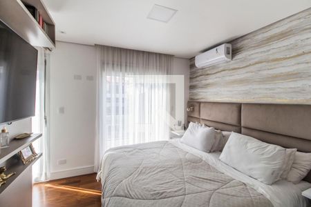 Suíte master de apartamento à venda com 4 quartos, 450m² em Alphaville, Santana de Parnaíba
