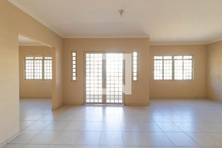 Sala 02 de casa para alugar com 6 quartos, 311m² em Jardim Miranda, Campinas