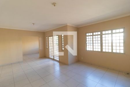 Sala 02 de casa para alugar com 6 quartos, 311m² em Jardim Miranda, Campinas