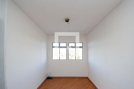Sala de apartamento para alugar com 2 quartos, 77m² em Jardim Santa Teresinha, São Paulo