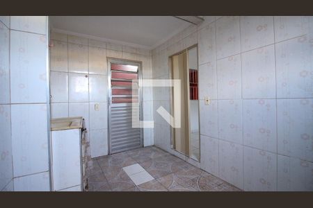 Cozinha de casa para alugar com 1 quarto, 50m² em Jardim Dona Sinha, São Paulo