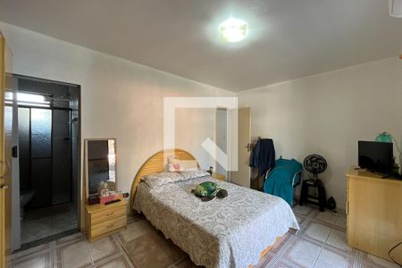 Suíte de casa à venda com 3 quartos, 100m² em Vila Marina, São Paulo