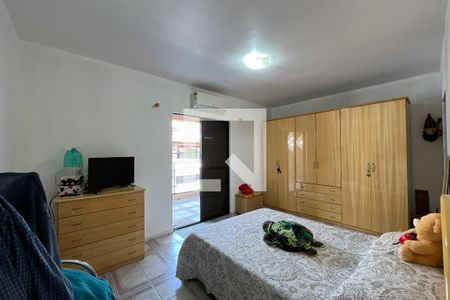 Suíte de casa à venda com 3 quartos, 100m² em Vila Marina, São Paulo