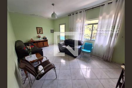 Casa à venda com 6 quartos, 217m² em Socorro, São Paulo