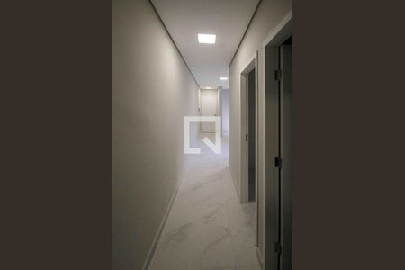 Corredor de apartamento para alugar com 2 quartos, 47m² em Cidade Continental, São Paulo