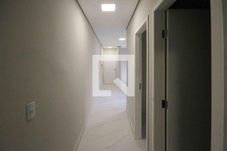 Corredor de apartamento para alugar com 2 quartos, 47m² em Cidade Continental, São Paulo