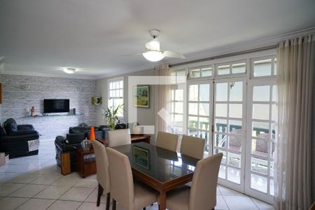 Sala de apartamento à venda com 3 quartos, 130m² em Badu, Niterói