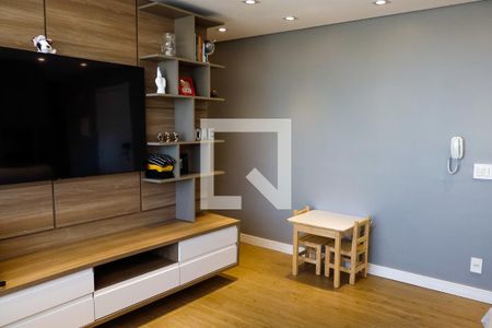 Sala de apartamento à venda com 2 quartos, 58m² em Quitaúna, Osasco