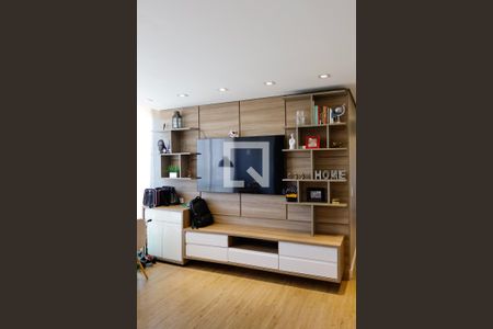 Sala de apartamento à venda com 2 quartos, 58m² em Quitaúna, Osasco