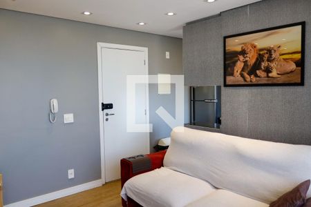 Sala de apartamento à venda com 2 quartos, 58m² em Quitaúna, Osasco