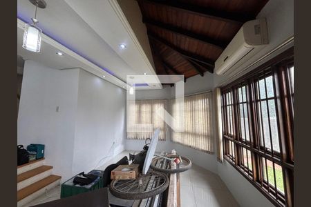 Sala de casa à venda com 4 quartos, 249m² em Padre Reus, São Leopoldo