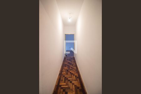 Corredor de apartamento à venda com 2 quartos, 71m² em Medianeira, Porto Alegre