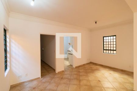 Sala de casa para alugar com 3 quartos, 257m² em Taquaral, Campinas