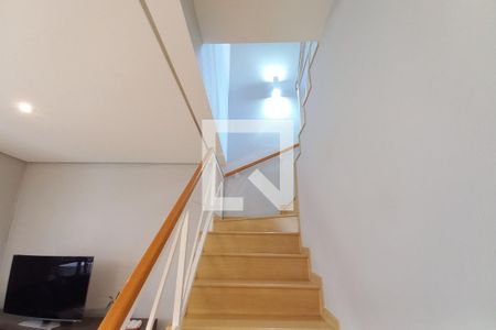 Escada de casa de condomínio à venda com 3 quartos, 155m² em Jardim Lumen Christi, Campinas