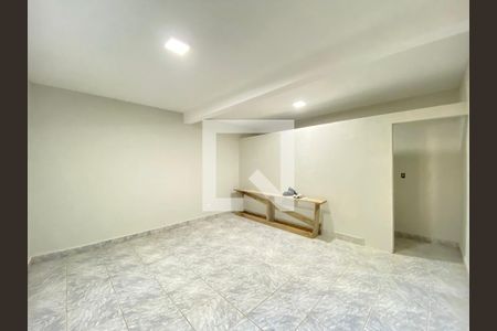 Quarto de casa para alugar com 1 quarto, 40m² em Vila Bremen, Guarulhos