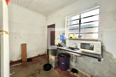 Cozinha de casa para alugar com 2 quartos, 280m² em Jardim Itacolomi, São Paulo