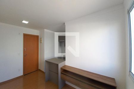 Sala de apartamento à venda com 2 quartos, 52m² em Vila Satúrnia, Campinas