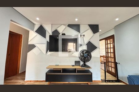 Sala de casa à venda com 2 quartos, 178m² em Condomínio Maracanã, Santo André