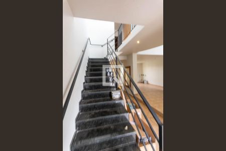 Escada de casa à venda com 3 quartos, 321m² em Jardim Eulina, Campinas