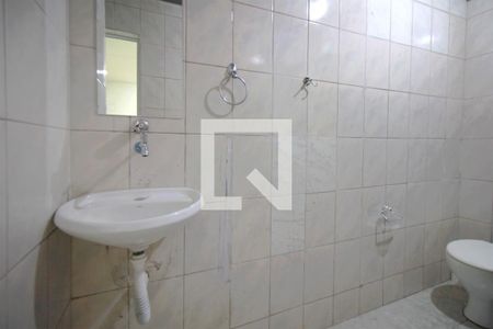 Banheiro de kitnet/studio para alugar com 1 quarto, 20m² em Liberdade, Belo Horizonte