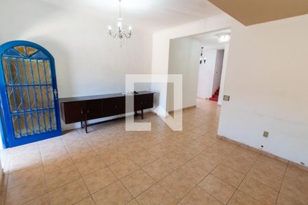 Sala de casa à venda com 5 quartos, 200m² em Vila José Iório, Campinas