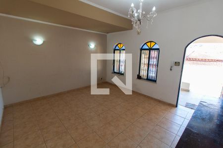 Sala de casa à venda com 5 quartos, 200m² em Vila José Iório, Campinas