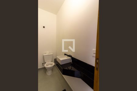 Lavabo de casa para alugar com 3 quartos, 140m² em Vila Marari, São Paulo