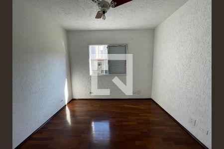 Quarto 1 de casa para alugar com 5 quartos, 270m² em Vila Albano, São Paulo