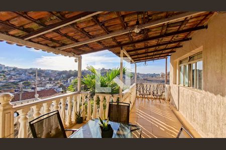 Varanda da Sala de casa à venda com 3 quartos, 360m² em Bom Jesus, Belo Horizonte