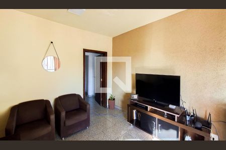 Sala de casa à venda com 3 quartos, 360m² em Bom Jesus, Belo Horizonte