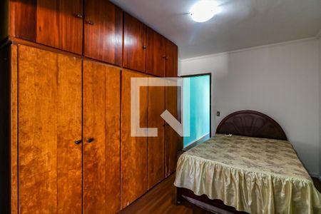 Quarto de casa para alugar com 2 quartos, 120m² em Jardim Ester Yolanda, São Paulo