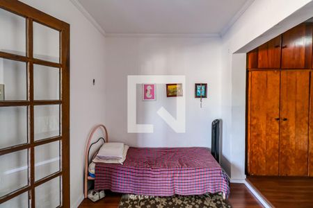 Quarto de casa para alugar com 2 quartos, 120m² em Jardim Ester Yolanda, São Paulo