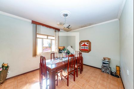 Sala 2 de casa à venda com 3 quartos, 250m² em Nova Cintra, Belo Horizonte