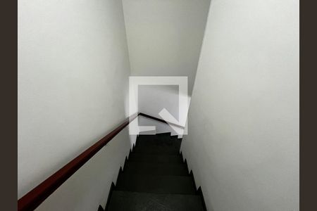 Escada de casa à venda com 3 quartos, 177m² em Jardim Primavera, São Paulo