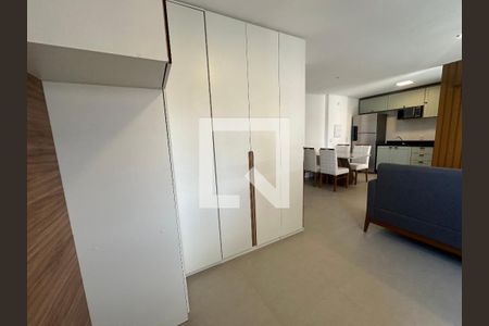 Quarto de apartamento para alugar com 1 quarto, 41m² em Empresarial 18 do Forte, Barueri