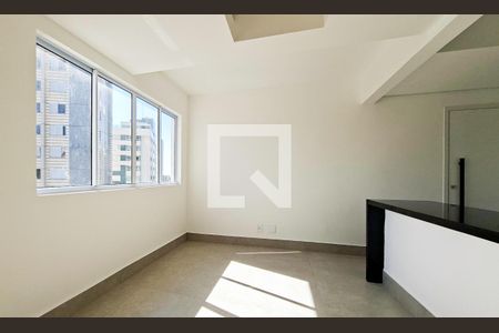 Sala de apartamento para alugar com 2 quartos, 108m² em Santa Efigênia, Belo Horizonte
