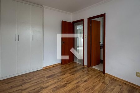 Suíte de apartamento à venda com 4 quartos, 150m² em Álvaro Camargos, Belo Horizonte